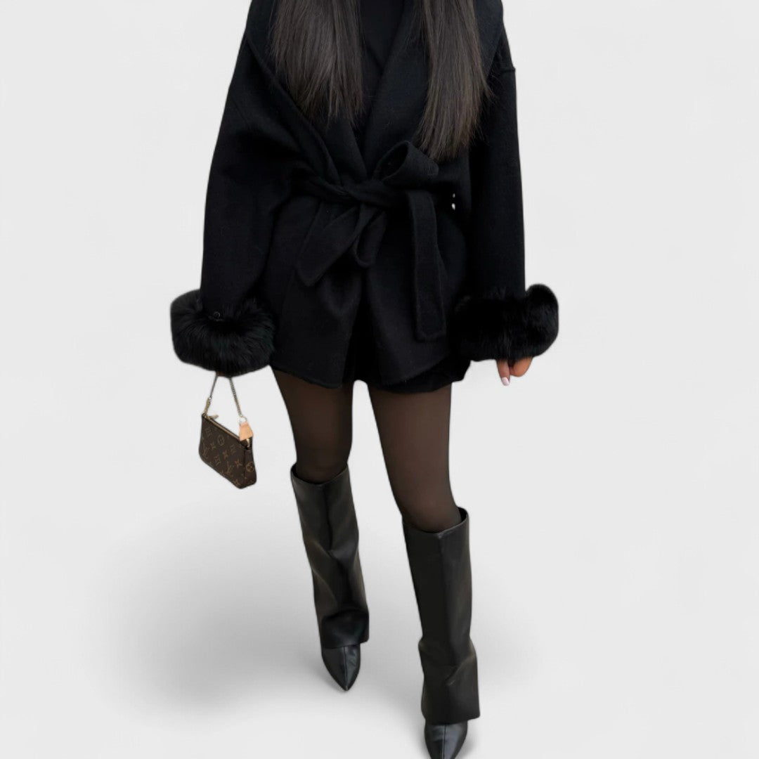Woolcat – Elegant Wool Coat with Faux Fur Trim